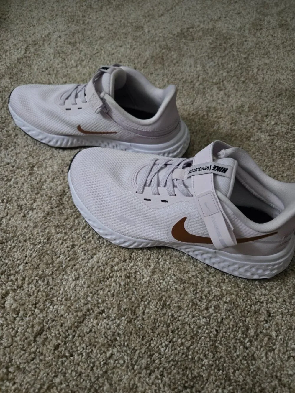 Nike Casual Tennis shoes Size 7 Wide